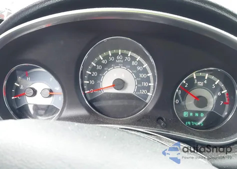 2014 Chrysler 200 Lx z USA, uszkodzony, nr VIN 1C3CCBAB4EN209899